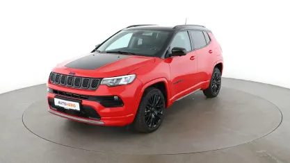 Gebraucht Jeep Compass 60 PS (44 kW) 2022 Rot SUV