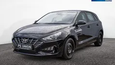Schwarz / phantom black Gebraucht 2022 Hyundai i30 Select Limousine | 16.990 € (Superpreis)
