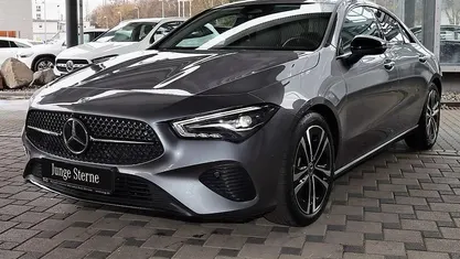 Gebraucht Mercedes CLA180 Progressive 136 PS (100 kW) 2024 Metalliclack mountaingrau Limousine