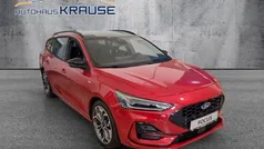 Fantastic red Neu 2024 Ford Focus ST-Line X Limousine | 30.990 € (Fairer Preis)