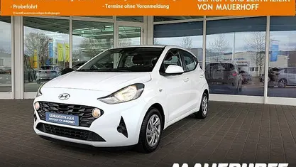 Gebraucht Hyundai i10 Select 67 PS (49 kW) 2019 Weiß Kleinwagen