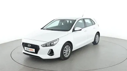 Weiß Gebraucht 2018 Hyundai i30 Select Limousine | 10.600 € (Superpreis)