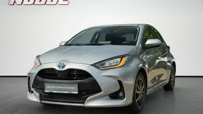 Gebraucht Toyota Yaris Hybrid Team 116 PS (85 kW) 2024 Silver metallic Kleinwagen