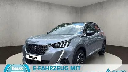 Gebraucht Peugeot e-2008 GT 100 kW (136 PS) 2021 Artense silber SUV