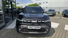Perlmuttschwarz metallic (schwarz) Gebraucht 2025 Dacia Duster Journey SUV | 29.450 € (Fairer Preis)