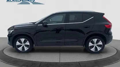Black solid stone solid Gebraucht 2022 Volvo XC40 Plus SUV | 28.940 € (Guter Preis)