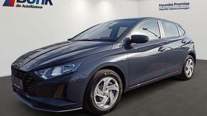 Käytetty Hyundai i20 Select 79 HP (58 kW) 2025 Harmaa Viistoperä