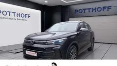 Schwarz Gebraucht 2024 VW Tiguan Life SUV | 33.221 € (Fairer Preis)