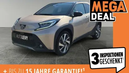 Gebraucht Toyota Aygo X-plore 72 PS (52 kW) 2023 Schwarz Kleinwagen