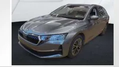 Graphitgrau met. Gebraucht 2024 Skoda Octavia Selection Limousine | 31.860 € (Fairer Preis)