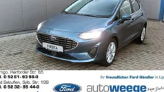 Blau (metallic) Gebraucht 2023 Ford Fiesta Titanium Kleinwagen | 18.990 € (Fairer Preis)