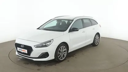 Weiß Gebraucht 2018 Hyundai i30 Passion Plus Kombi | 13.390 € (Fairer Preis)
