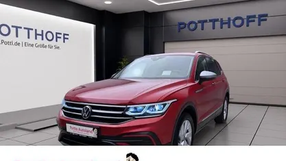 Rot Gebraucht 2022 VW Tiguan Allspace Life SUV | 30.977 € (Fairer Preis)