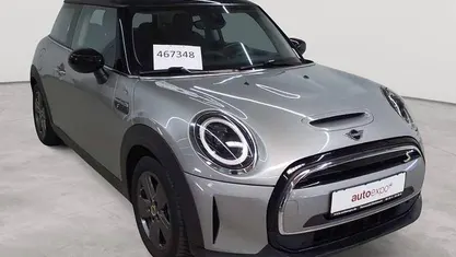 Gebraucht Mini Cooper SE Essential 135 kW (184 PS) 2023 Melting silver iii metallic Kleinwagen