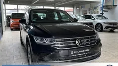 Schwarz Gebraucht 2022 VW Tiguan Elegance SUV | 33.600 € (Fairer Preis)