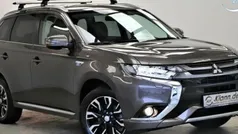 Gebraucht 2016 Mitsubishi Outlander P-HEV Top Limousine | 24.899 €