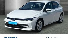 Gebraucht 2024 VW Golf VIII Life Limousine | 23.990 € (Guter Preis)