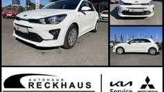 Weiß ud clear whi (weiß) Gebraucht 2020 Kia Rio Vision Limousine | 13.950 € (Fairer Preis)