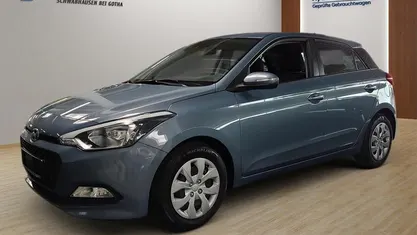 Usata Hyundai i20 Limited 84 CV (61 kW) 2018 Blu Utilitaria