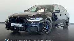 Carbonschwarz metallic Gebraucht 2021 BMW 540 M Sport Kombi | 39.888 € (Fairer Preis)