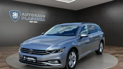 Gebraucht VW Passat Business 200 PS (147 kW) 2023 Pyritsilber Kombi