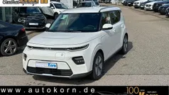 Snow white pea Gebraucht 2023 Kia Soul EV Inspiration SUV | 29.440 € (Fairer Preis)