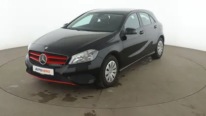 Gebraucht Mercedes A180 122 PS (89 kW) 2015 Schwarz Limousine