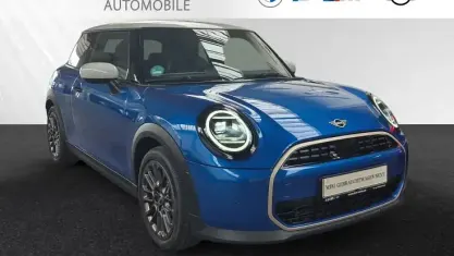 Gebraucht Mini Cooper 114 kW (156 PS) 2025 Icy sunshine blue Kleinwagen