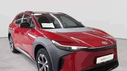 Gebraucht Toyota bZ4X Comfort 150 kW (204 PS) 2023 Karminarot metallic SUV