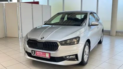 Gebraucht Skoda Fabia Selection 116 PS (85 kW) 2024 Brilliantsilber metallic Kleinwagen