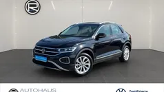 Schwarz Gebraucht 2023 VW T-Roc Style SUV | 25.450 € (Fairer Preis)