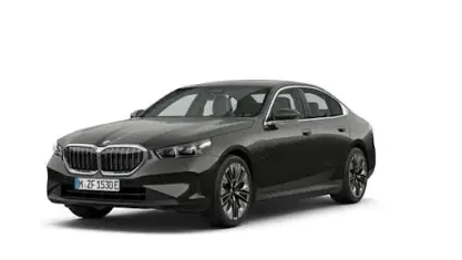 Neu BMW 550e M Sport 489 PS (359 kW) 2026 Sophistograu brillanteffekt me Limousine