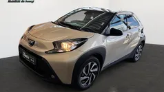 Ginger beige / schwarz Gebraucht 2025 Toyota Aygo X SUV | 17.940 € (Fairer Preis)