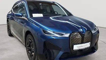 Phytonicblau metallic Gebraucht 2022 BMW iX SUV | 52.690 € (Superpreis)