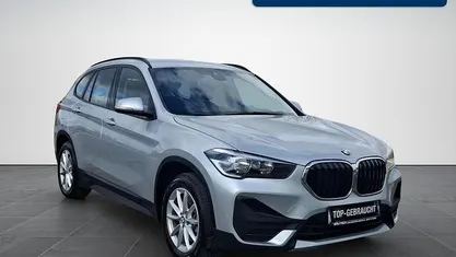 Gebraucht BMW X1 Advantage 192 PS (141 kW) 2020 Glaciersilber metallic SUV
