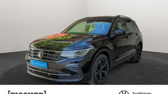 Schwarz Gebraucht 2024 VW Tiguan Move SUV | 35.440 € (Fairer Preis)