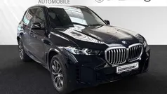 Carbonschwarz metallic Gebraucht 2024 BMW X5 M Sport SUV | 81.700 € (Fairer Preis)