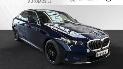 Gebraucht BMW 550e Performance 489 PS (359 kW) 2024 Bmw individual tansanitblau metallic Limousine