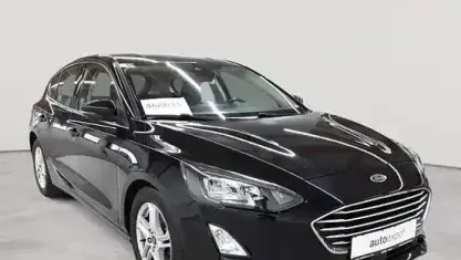 Usado Ford Focus Cool & Connect 125 CV (91 kW) 2022 Negro Berlina