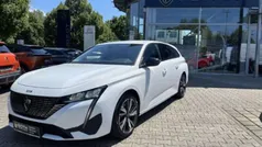 Weiss Gebraucht 2022 Peugeot 308 Allure Kombi | 18.750 € (Guter Preis)