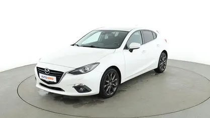 Weiß Gebraucht 2016 Mazda 3 Nakama Limousine | 13.530 € (Fairer Preis)