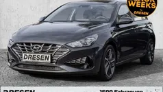 Grau Gebraucht 2023 Hyundai i30 Trend Limousine | 17.450 € (Fairer Preis)