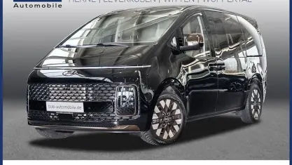 Gebraucht Hyundai Staria Signature 177 PS (130 kW) 2022 Abyss black (schwarz) Van / Kleinbus