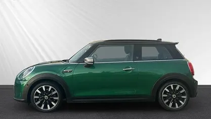 Gruen Gebraucht 2023 Mini Cooper SE Kleinwagen | 19.990 € (Fairer Preis)