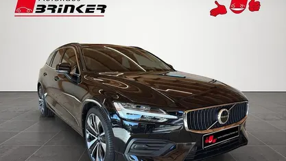 Usata Volvo V60 Core 163 CV (119 kW) 2022 Nero Station wagon