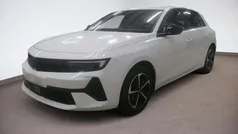 Arktis weiß Gebraucht 2023 Opel Astra GS Line Limousine | 23.900 € (Fairer Preis)