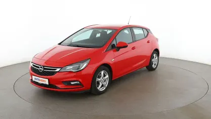 Gebraucht Opel Astra Edition 125 PS (91 kW) 2016 Rot Limousine