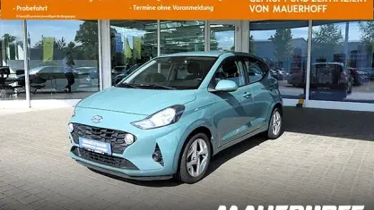 Gebraucht Hyundai i10 Trend 67 PS (49 kW) 2023 Grün Kleinwagen
