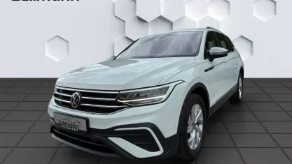 Gebraucht VW Tiguan Allspace Life 150 PS (110 kW) 2022 Weiss SUV