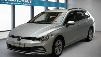 Gebraucht VW Golf VIII Life 110 PS (80 kW) 2023 Silber Kombi